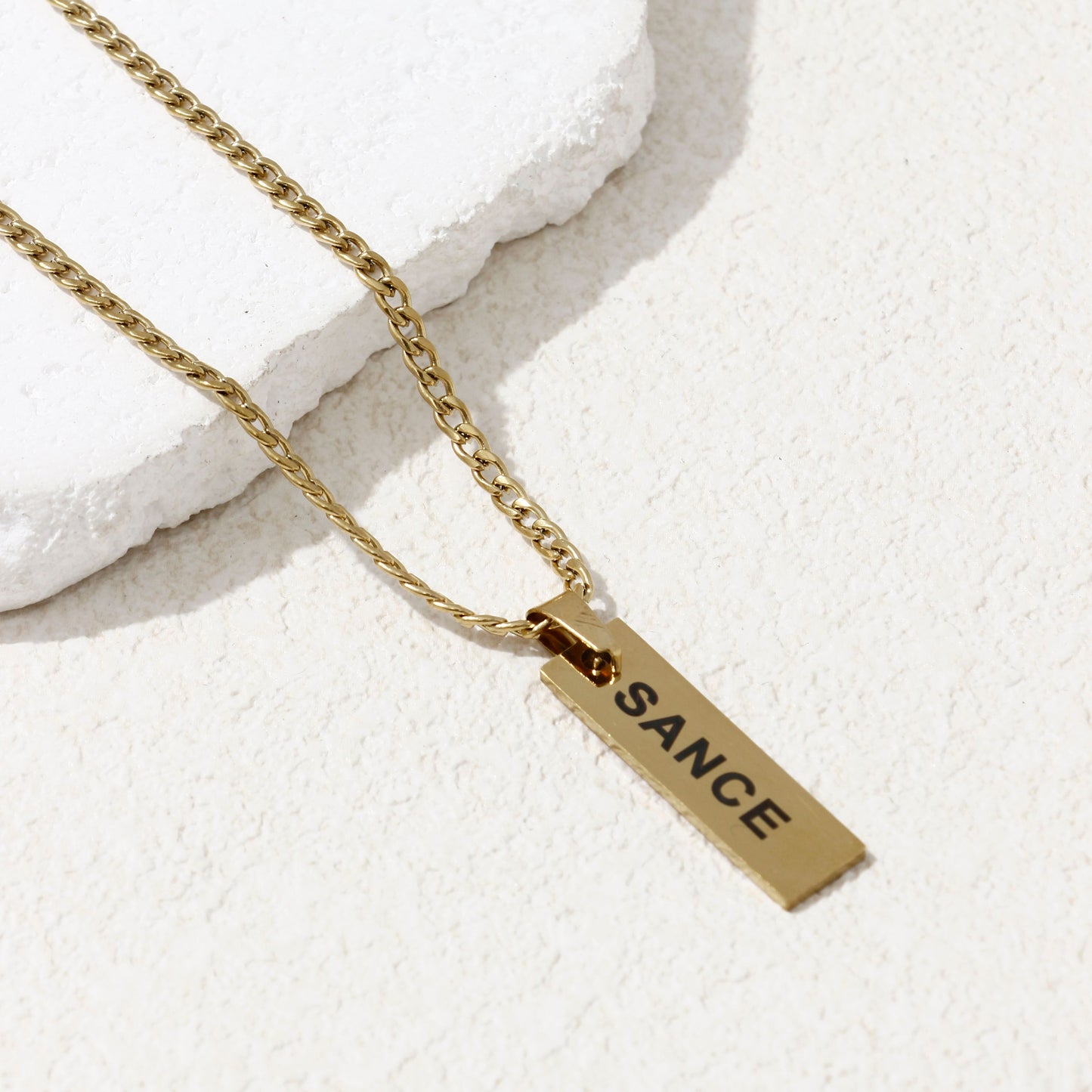 SANCE collar medio corto oro necklace medium short gold queer bisexual gay lesbiana trans lgbtq+ lqbtia solterxs solteros solteras singles jewlry joyeria accessorios moda fashion encuentra amor en la vida real" "SANCE collar medio corto oro necklace medium short gold queer bisexual gay lesbiana trans lgbtq+ lqbtia solterxs solteros solteras singles jewlry joyeria accessorios moda fashion encuentra amor en la vida real