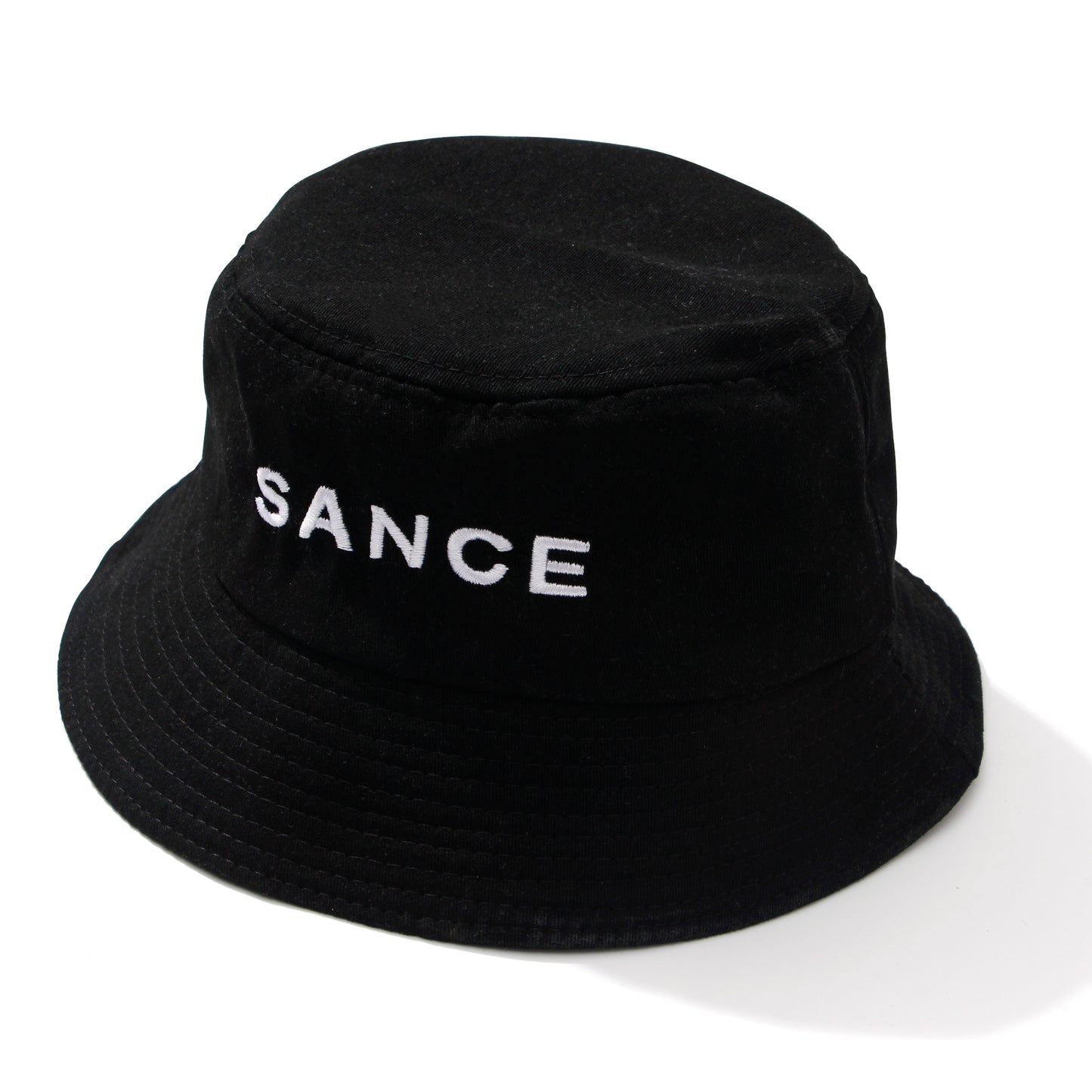 SANCE bucket hat sombrero de cubo blanco negro SANCE STORE lgbtq+ lgbtqia trans queer lesbiana gay homosexuales solterxs solteras solteros encuentra amor en vida real fishing hat sombrero de pesca hipster moda