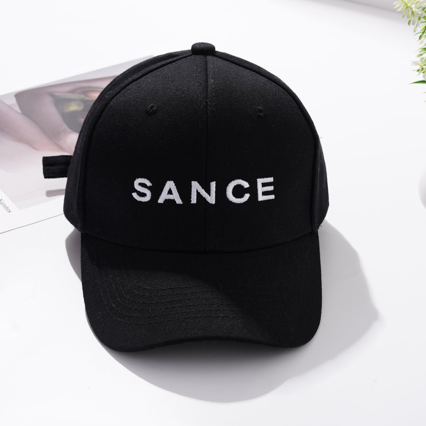 SANCE gorra negra baseball cap summer hat verano gay trans bisexual queer lesbiana lgbtq+ solterxs solteros solteras moda gay encuentra amor en la vida real